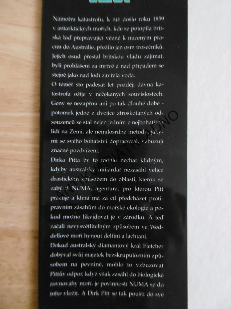 ZÁPLAVA, CLIVE CUSSLER, **an