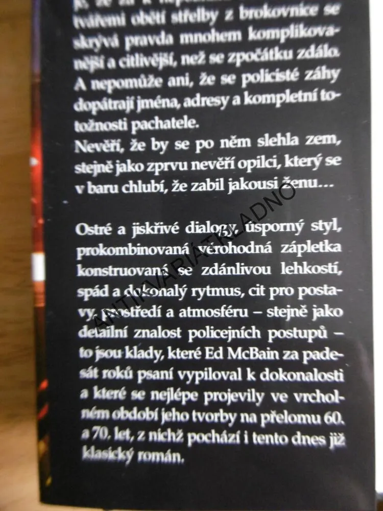 DVEŘE, ED MCBAIN, **an
