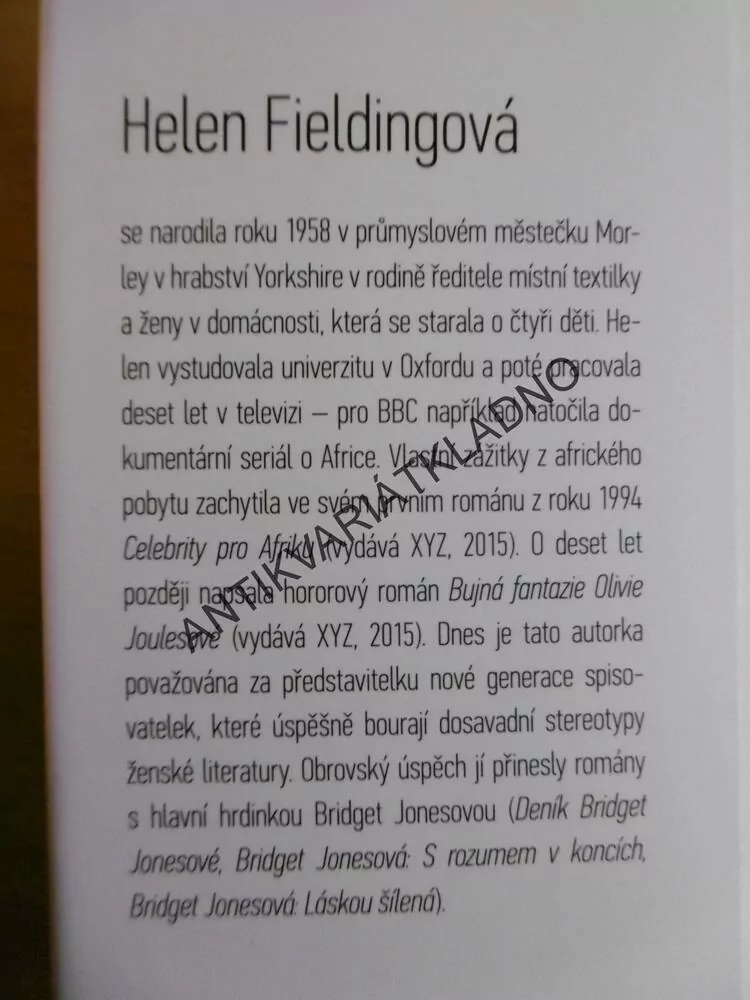 BRIDGET JONESOVÁ: LÁSKOU ŠÍLENÁ, HELEN FIELDINGOVÁ, **an