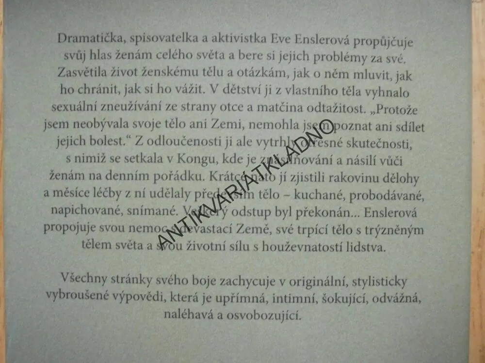 V TĚLE SVĚTA, EVE ENSLEROVÁ,**an