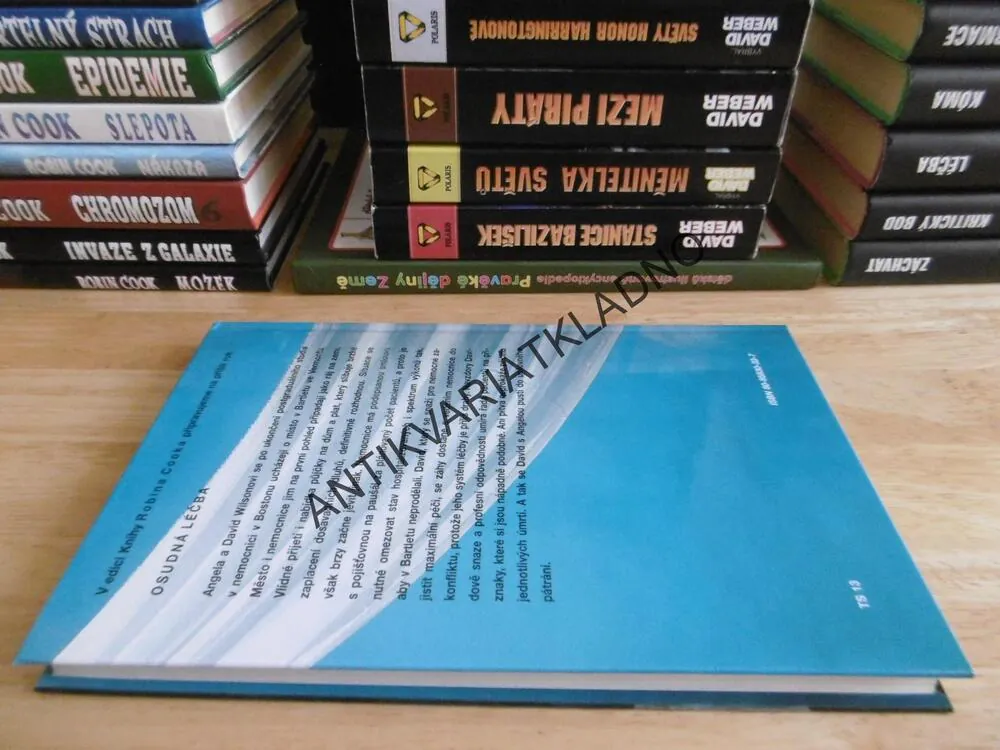 DEFORMACE, ROBIN COOK, **an