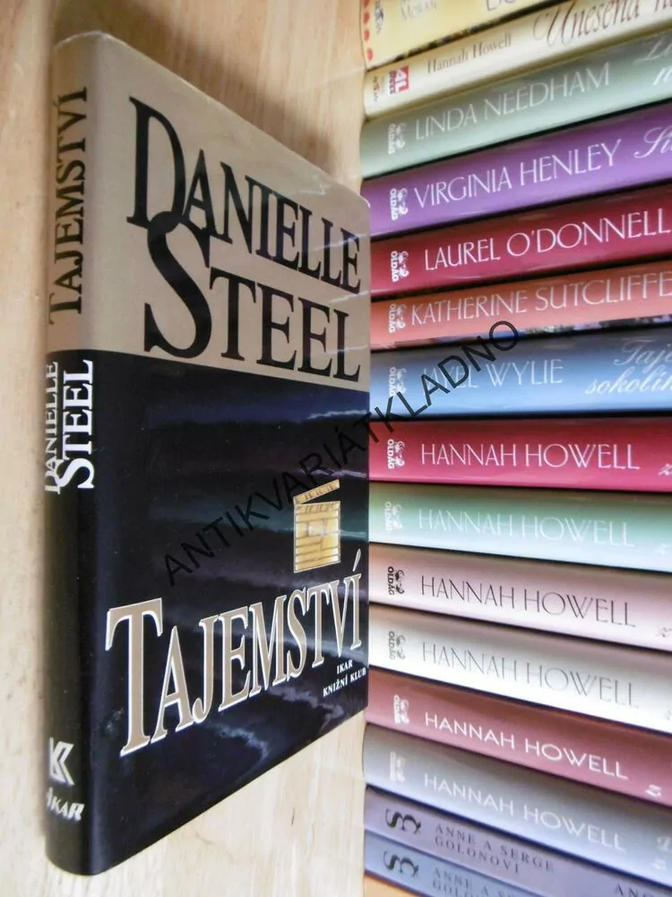 TAJEMSTVÍ, DANIELLE STEEL, **an