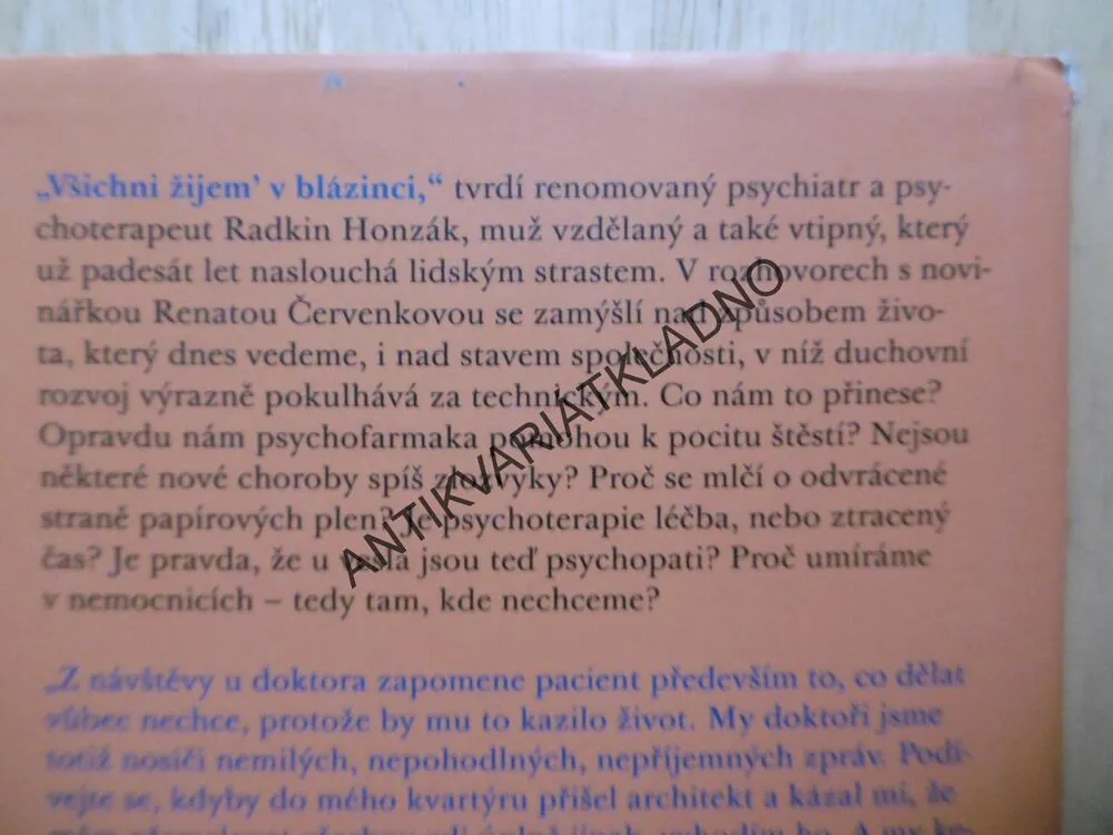 VŠICHNI ŽIJEM V BLÁZINCI, RENATA ČERVENKOVÁ, RADKIN HONZÁK, **an