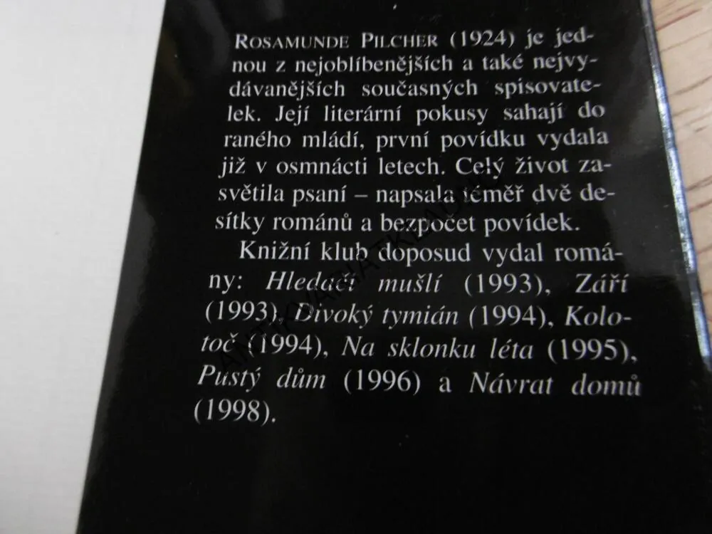 VE ZNAMENÍ BLÍŽENCŮ, ROSAMUNDE PILCHER,
