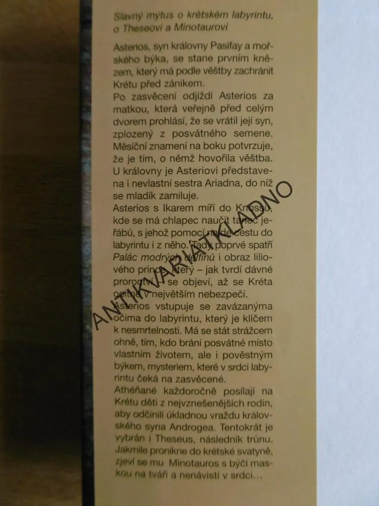 PALÁC MODRÝCH DELFÍNŮ, BRIGITTE RIEBEOVÁ, **an
