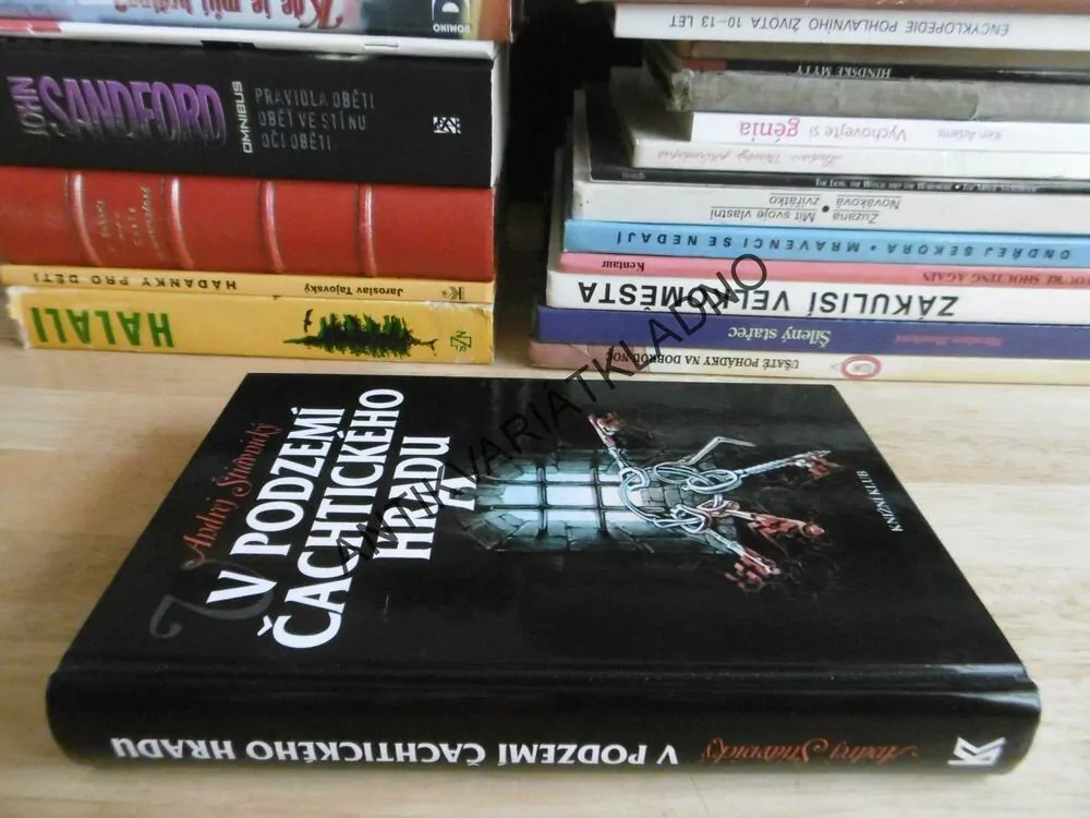 V PODZEMÍ ČACHTICKÉHO HRADU, ANDREJ ŠTIAVNICKÝ, **an