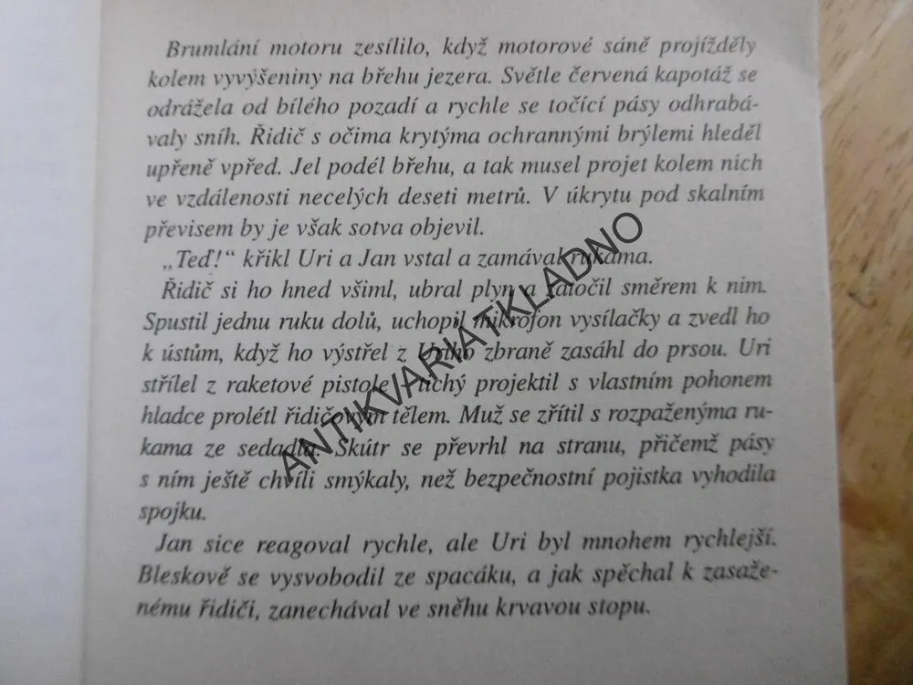 KE HVĚZDÁM, SPOUTANÝ SVĚT, HARRY HARRISON,