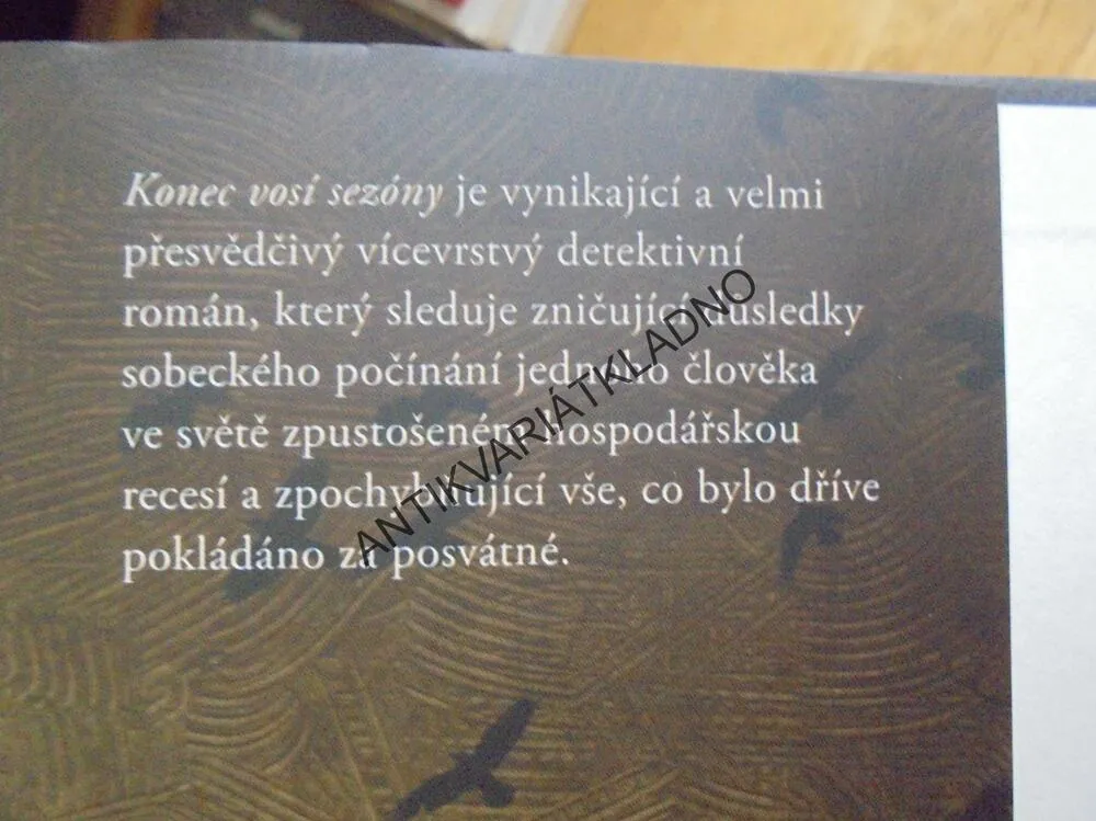 KONEC VOSÍ SEZÓNY, DENISE MINA, **an