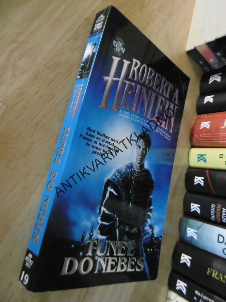 TUNEL DO NEBES, ROBERT A. HEINLEIN,
