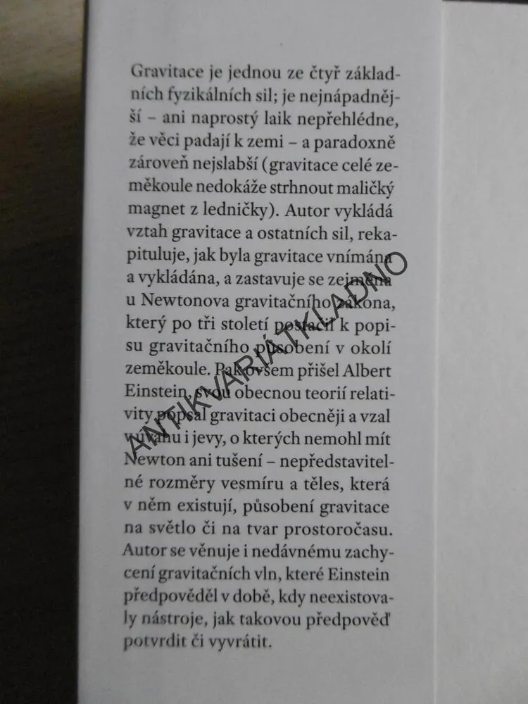 O GRAVITACI, ANTHONY ZEE, **an