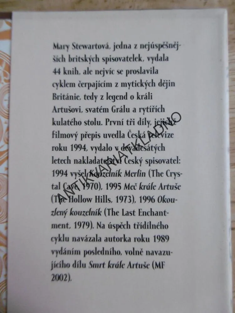 OKOUZLENÝ KOUZELNÍK, MERLIN, 3., MARY STEWARTOVÁ, **an
