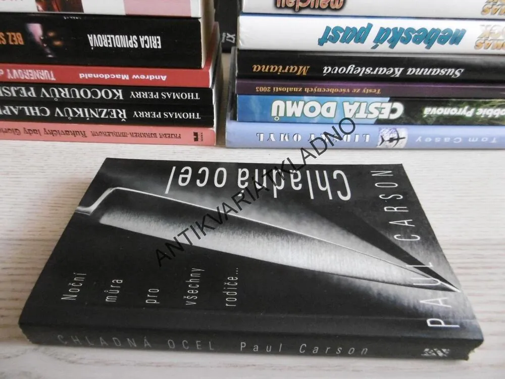 CHLADNÁ OCEL, PAUL CARSON, **an