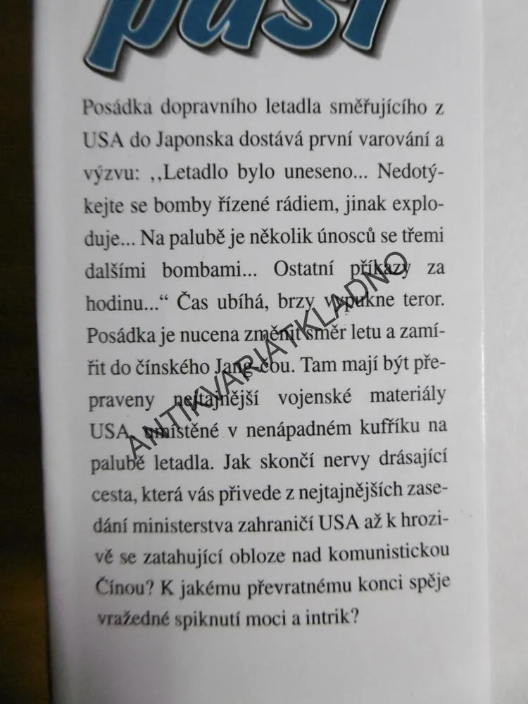 NEBESKÁ PAST, THOMAS BLOCK, **an