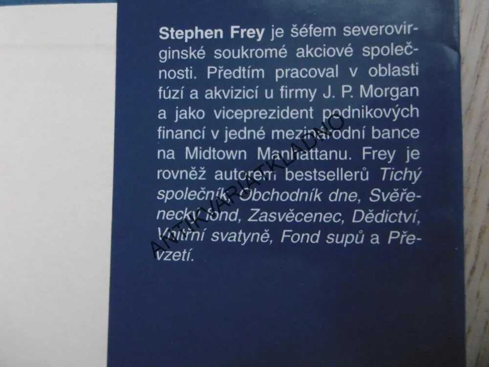 STÍNOVÝ ÚČET, STEPHEN FREY, **an