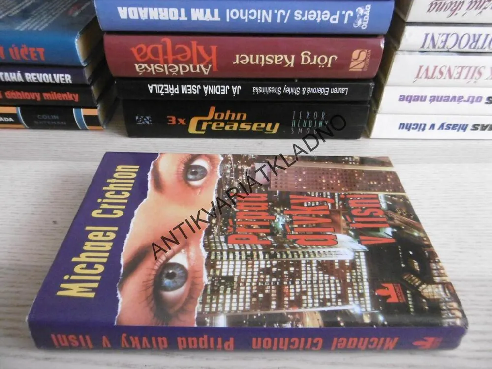 PŘÍPAD DÍVKY V TÍSNI, MICHAEL CRICHTON, **an