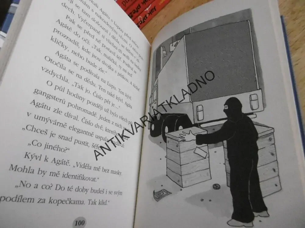 CHYŤTE ZLODĚJE, AGÁTA A DOKTOR LUPA,KOPIETZOVÁ, bez lupy, **an