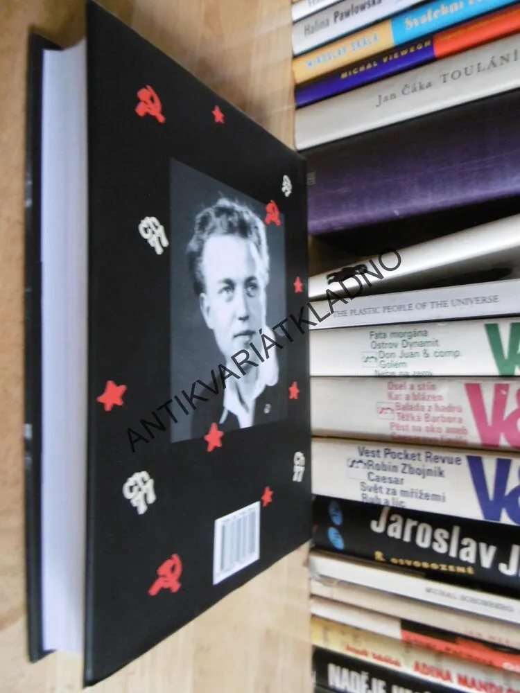 FENOMÉN KOHOUT, PAVEL KOSATÍK, **an