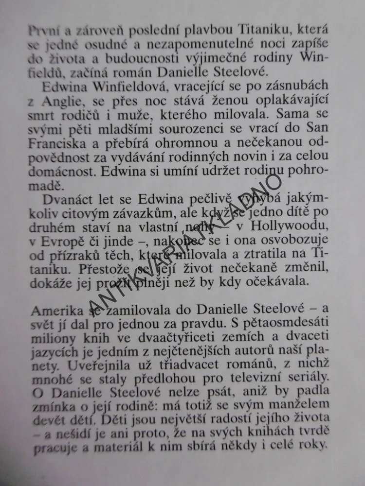 NEVÝSLOVNÁ LÁSKA, DANIELLE STEEL, **an