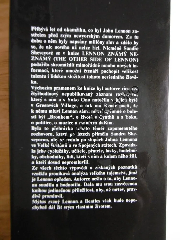 ZNÁMÝ NEZNÁMÝ JOHN LENNON, BEATLES, SANDRA SHEVEYOVÁ, **an