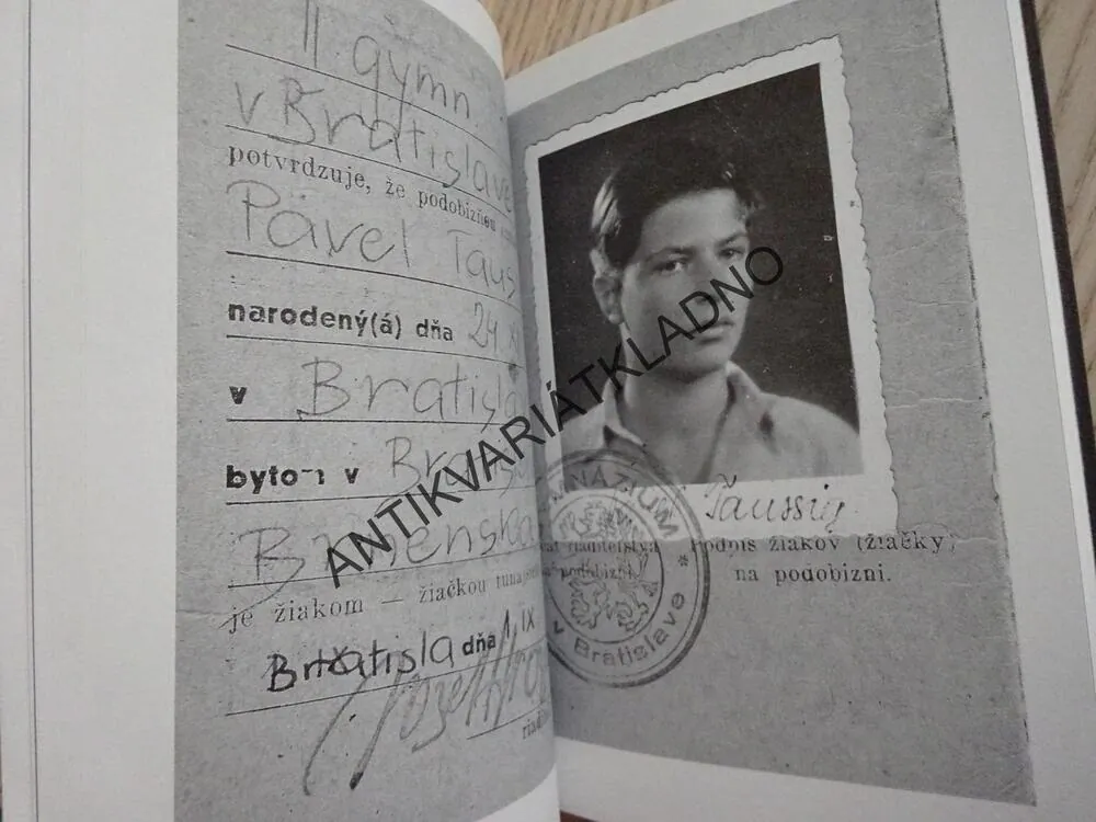 CHLAPEC, KTERÝ PŘEŽIL POCHOD SMRTI, PAVEL TAUSSIG, **an