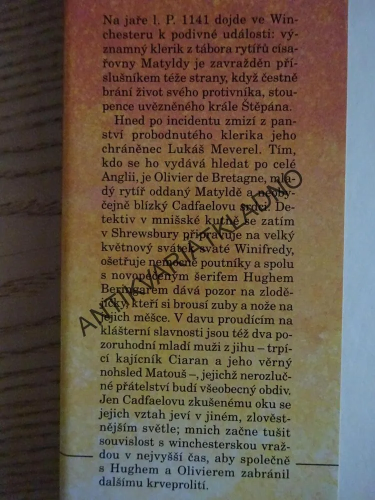 POUŤ NENÁVISTI, ELLIS PETERSOVÁ, **an