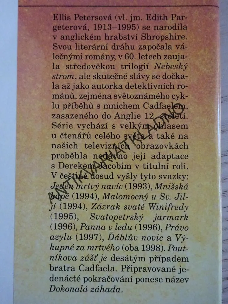 POUŤ NENÁVISTI, ELLIS PETERSOVÁ, **an