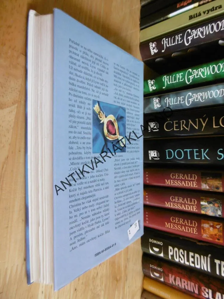 DÁMA Z DIVOČINY, JULIE GARWOOD, GARWOODOVÁ, stav a1, **an