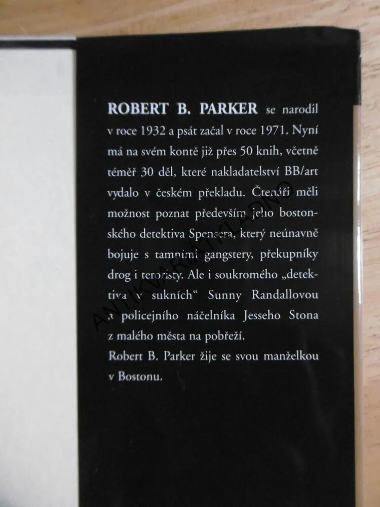 PŘÍLIV, ROBERT B. PARKER