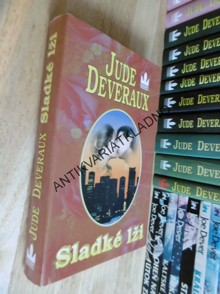 SLADKÉ LŽI, JUDE DEVERAUX, **an