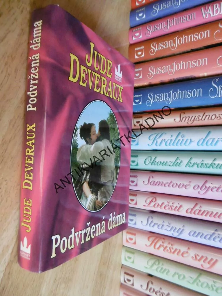 PODVRŽENÁ DÁMA, JUDE DEVERAUX, **an
