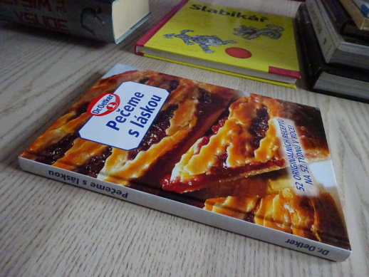 PEČEME S LÁSKOU, DR. OETKER, 52 ORIGINÁLNÍCH RECEPTŮ, **an
