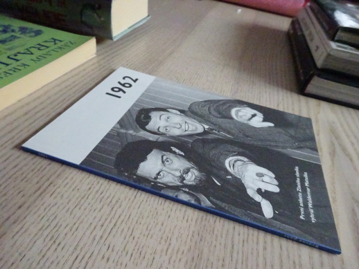 1962, **an