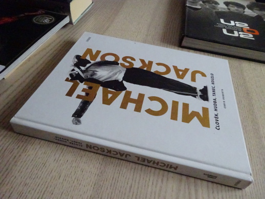MICHAEL JACKSON, ČLOVĚK, HUDBA, TANEC, KOUZLO, CHRIS ROBERTS, **an