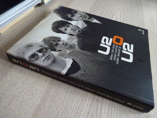 U2 O U2, BONO, THE EDGE, ADAM CLAYTON, LARRY MULLEN JR., **an