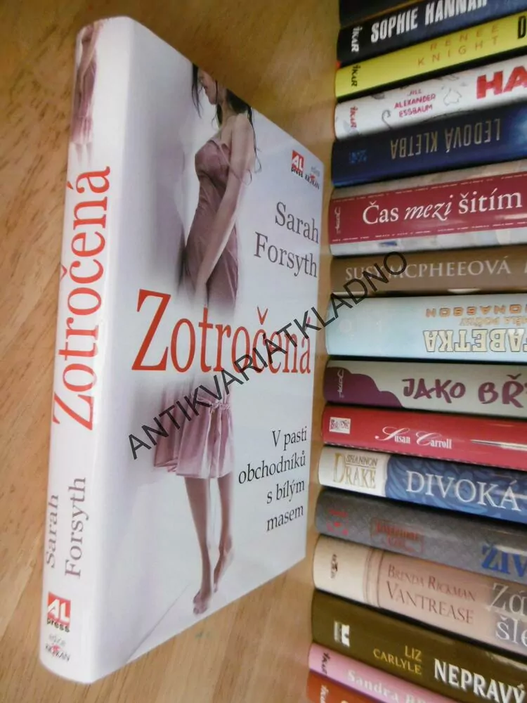 ZOTROČENÁ, SARAH FORSYTH, **an