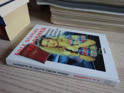 PŘÍPAD DENÍKU SLUNÍCÍ SE BLONDÝNY, ERLE STANLEY GARDNER, **an