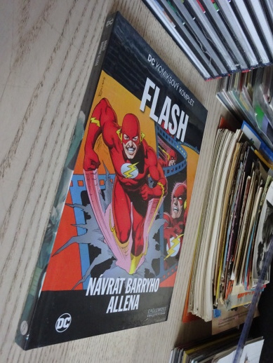 FLASH, NÁVRAT BARRYHO ALLENA, KOMIKS DC COMICS 50, **an