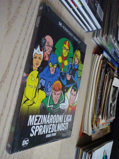 MEZINÁRODNÍ LIGA SPRAVEDLNOSTI, KNIHA PRVNÍ, KOMIKS DC COMICS 61, **an