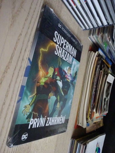 SUPERMAN, SHAZAM, PRVNÍ ZAHŘMĚNÍ, KOMIKS DC COMICS 80, **an