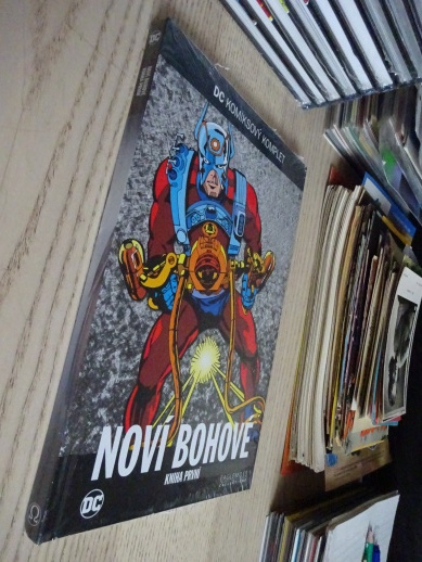 NOVÍ BOHOVÉ, KNIHA PRVNÍ, KOMIKS DC COMICS 82, **an