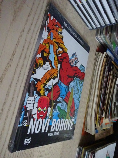NOVÍ BOHOVÉ, KNIHA DRUHÁ, KOMIKS DC COMICS 83, **an