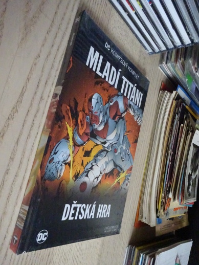 MLADÍ TITÁNI, DĚTSKÁ HRA, KOMIKS DC COMICS 98, **an