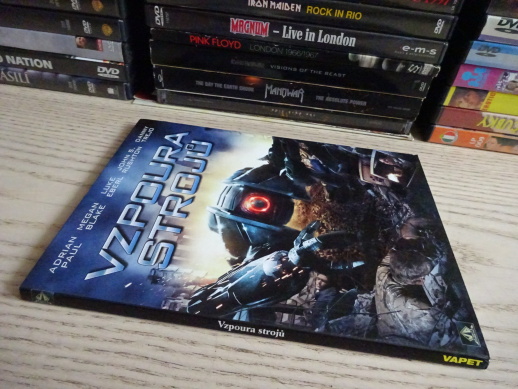 VZPOURA STROJŮ, DVD FILM