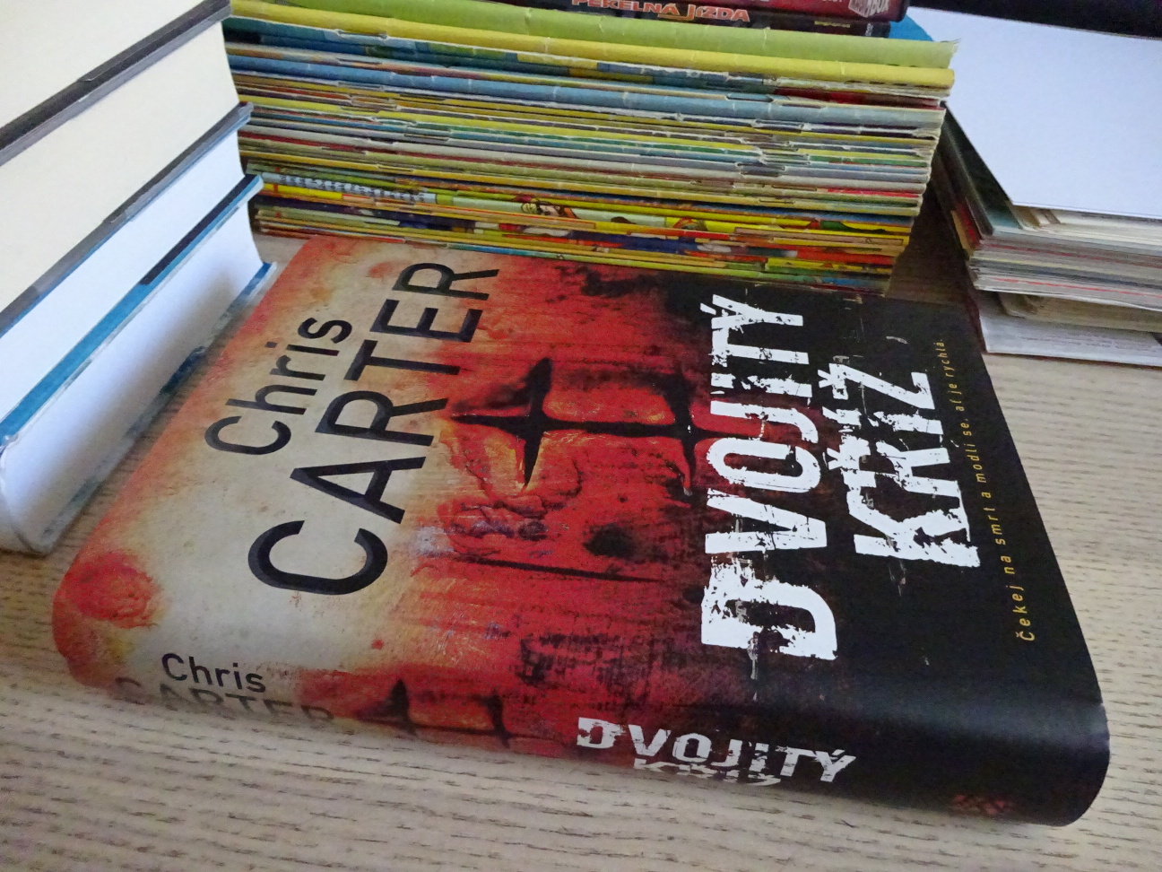 DVOJITÝ KŘÍŽ, CHRIS CARTER, **an
