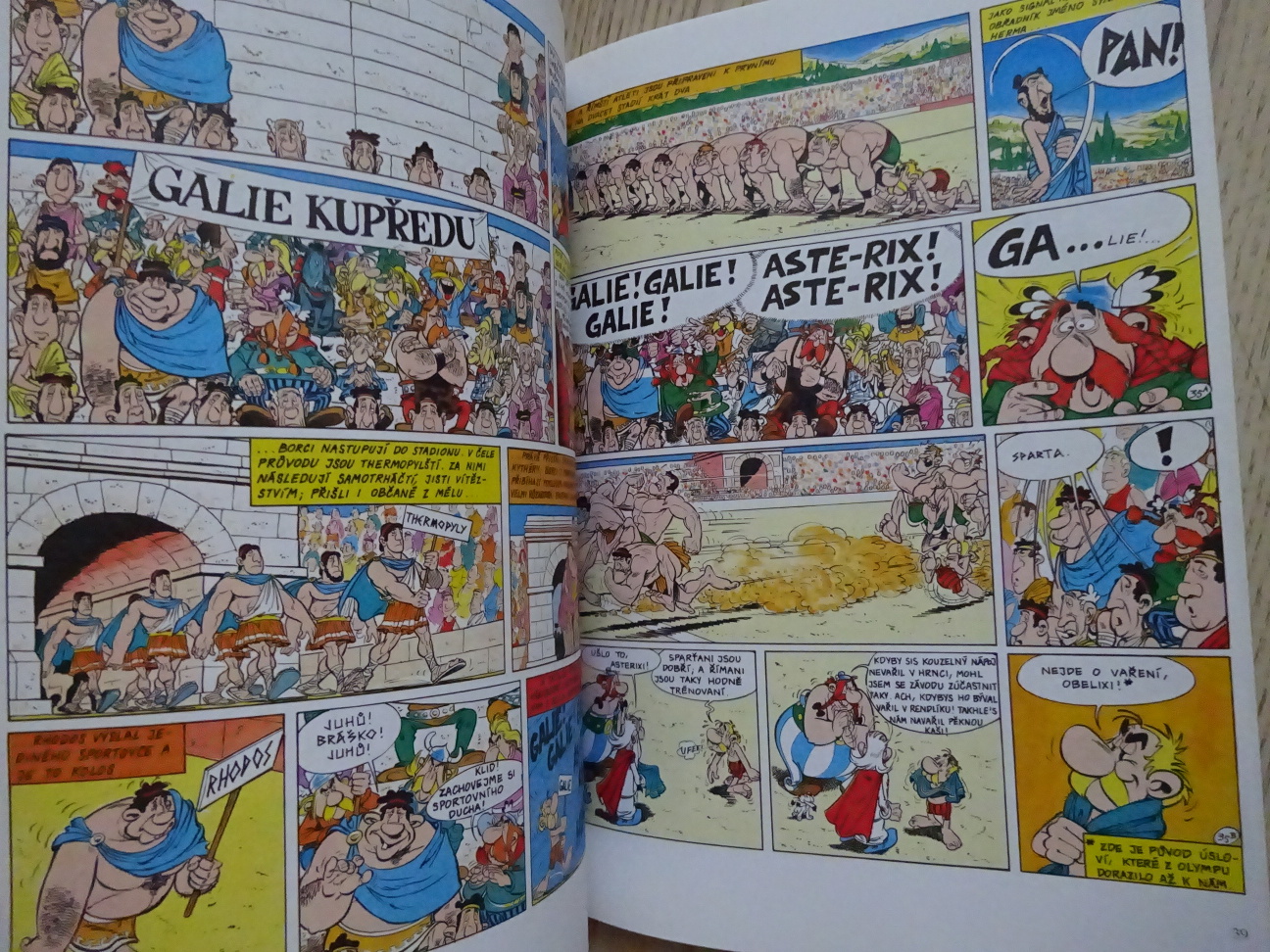 ASTERIX A OLYMPIJSKÉ HRY, ASTERIXOVA DOBRODRUŽSTVÍ XII, KOMIKS, UDERZO