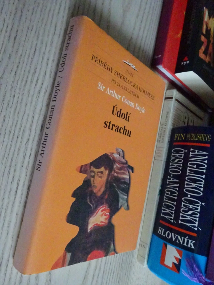 ÚDOLÍ STRACHU, SIR ARTHUR CONAN DOYLE, **an