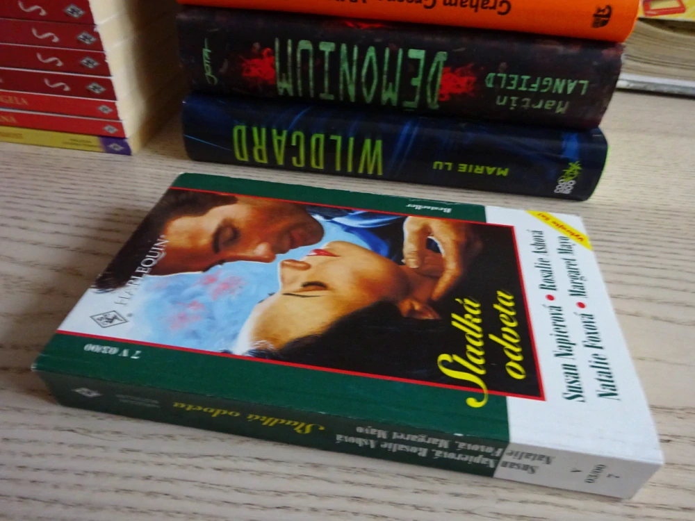 SLADKÁ ODVETA, SUSAN NAPIER A DALŠÍ, **an
