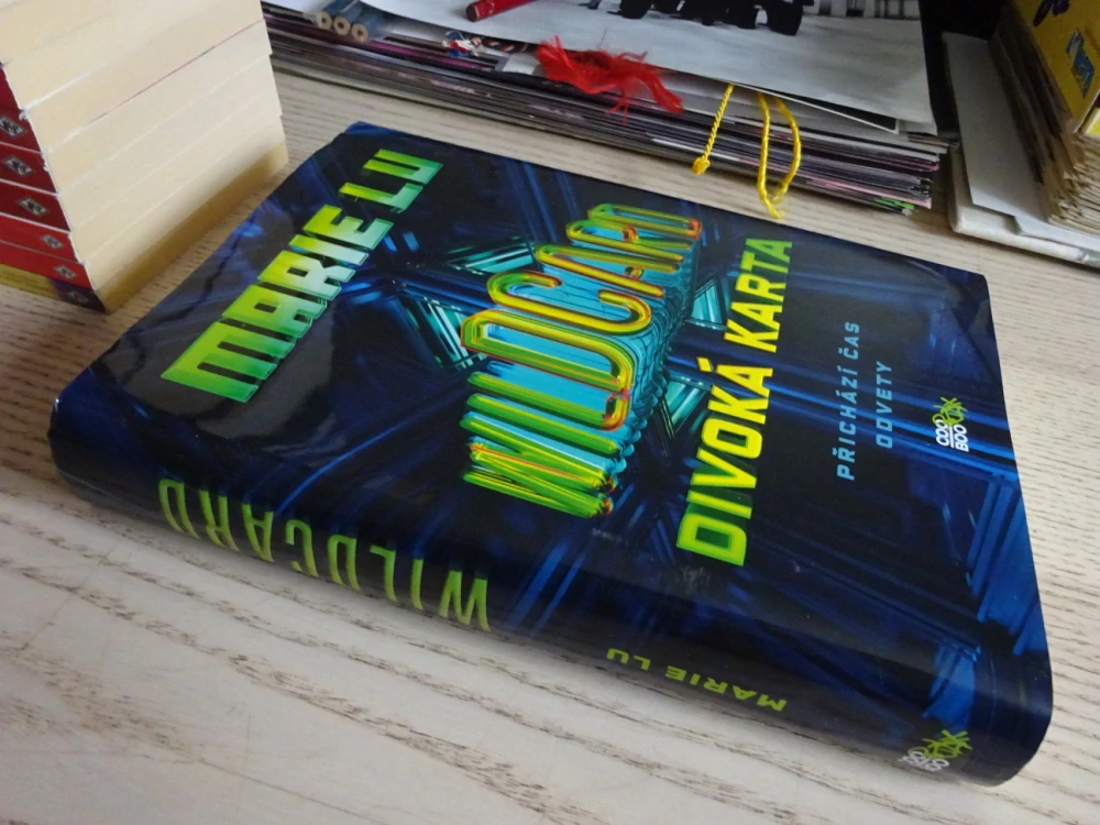 WILDCARD: DIVOKÁ KARTA, MARIE LU, **an