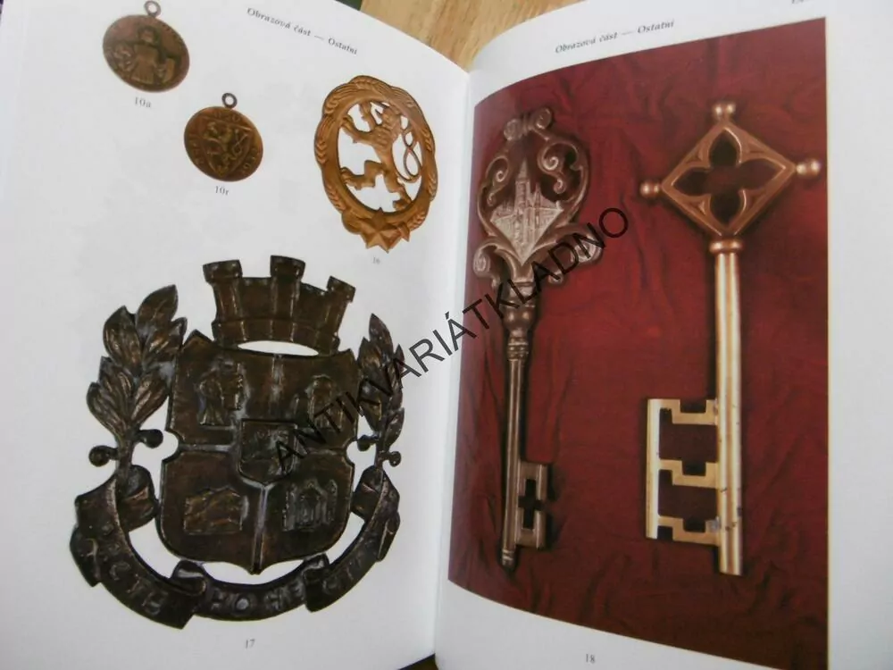 ŘÁDY, MEDAILE A VYZNAMENÁNÍ, FIALA, HRDLIČKA, P-A