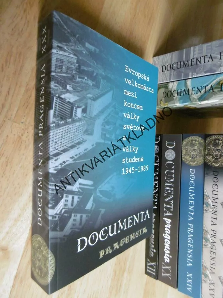 DOCUMENTA PRAGENSIA XXX, EVROPSKÁ VELKOMĚSTA MEZI KONCEM VÁLKY SVĚTOVÉ A ST, P-A